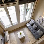 The Headrow, Centre Apartment *