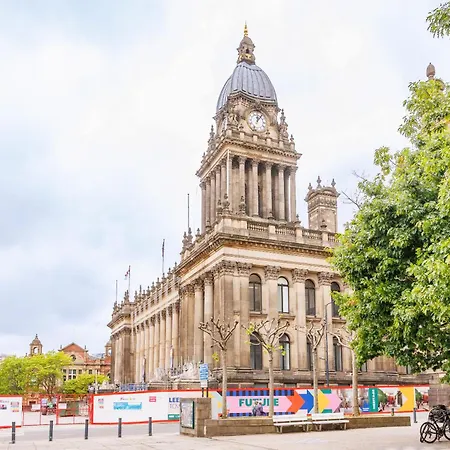 The Headrow, Centre 아파트